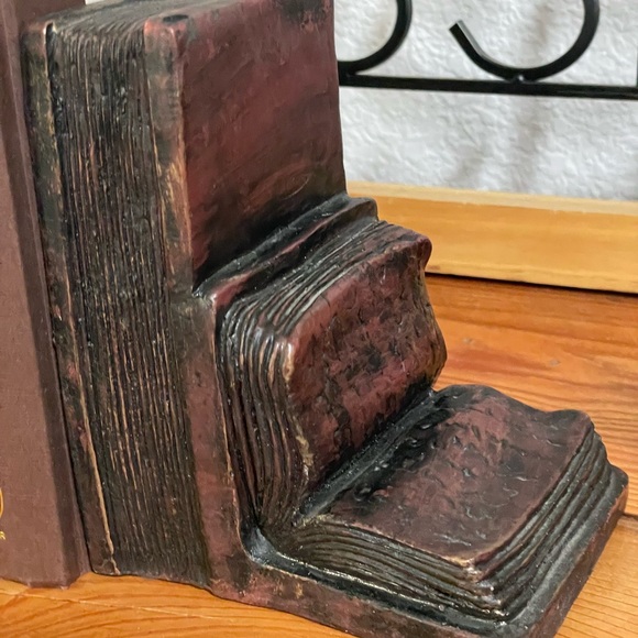 Vintage Book Design Bookends - Picture 8 of 15
